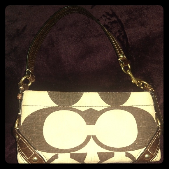 Coach Handbags - Coach bag Pre-loved👜❤ EUC